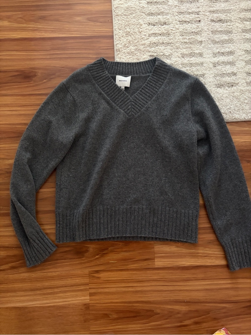 Reformation Dulce Cashmere V-Neck Sweater